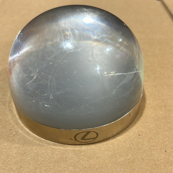 Museum Of Modern Art VTG Magnifying Glass Dome Shaped Paper Weight. 1970 Mid C - Picture 2 of 5